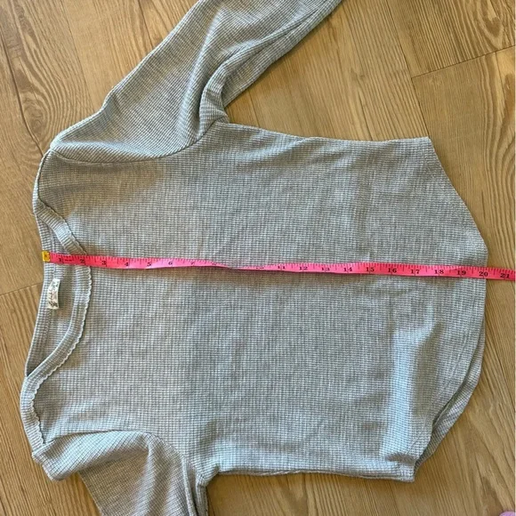 Free People intimately women's long sleeve shirt waffle gray cropped size large - Picture 7 of 7